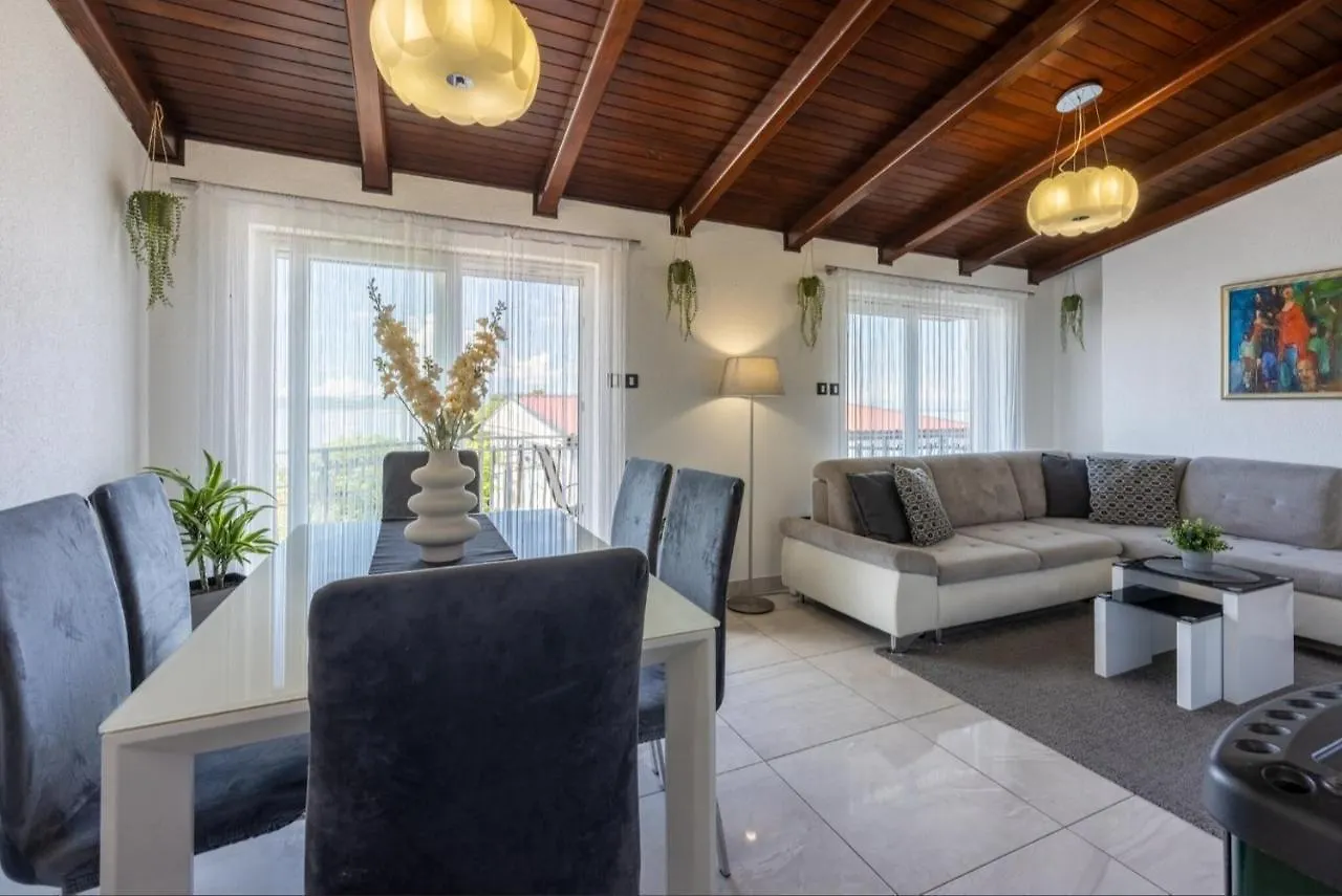סלצה Apartments Lino
