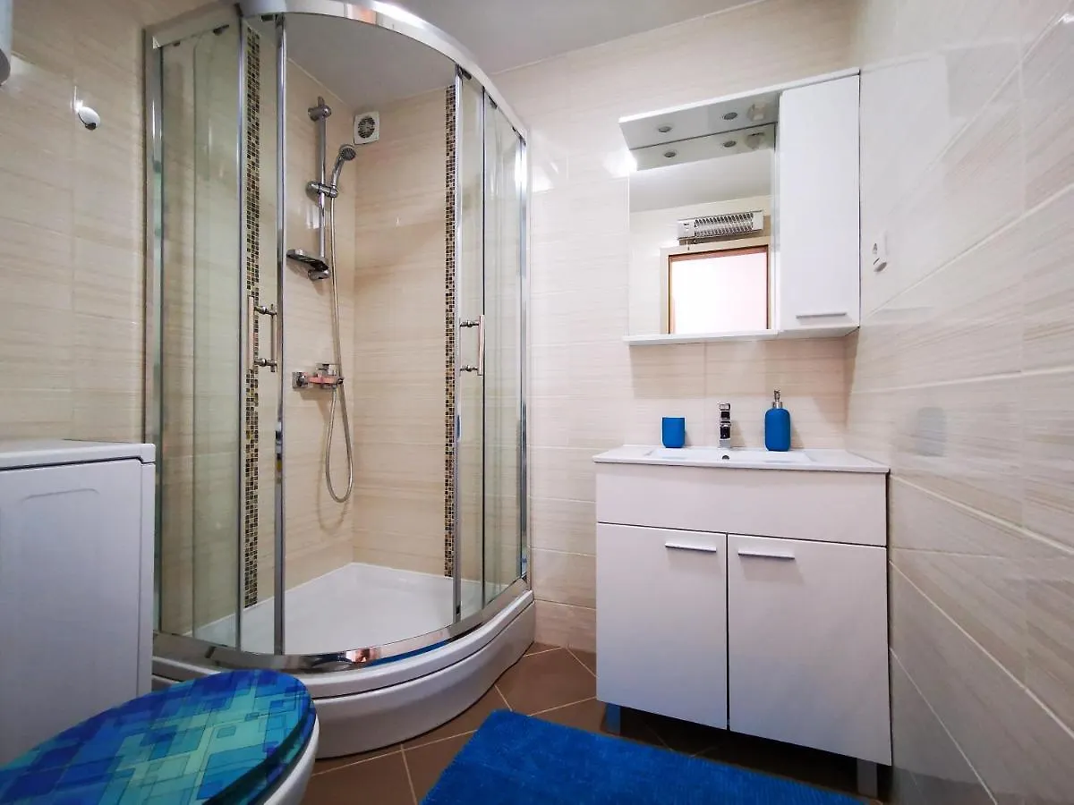 Apartments Lino Selce 0*,