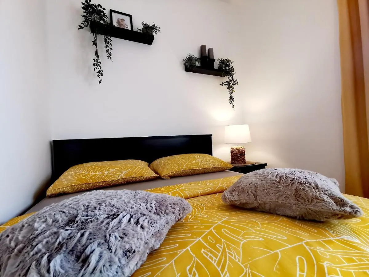 Apartments Lino Selce