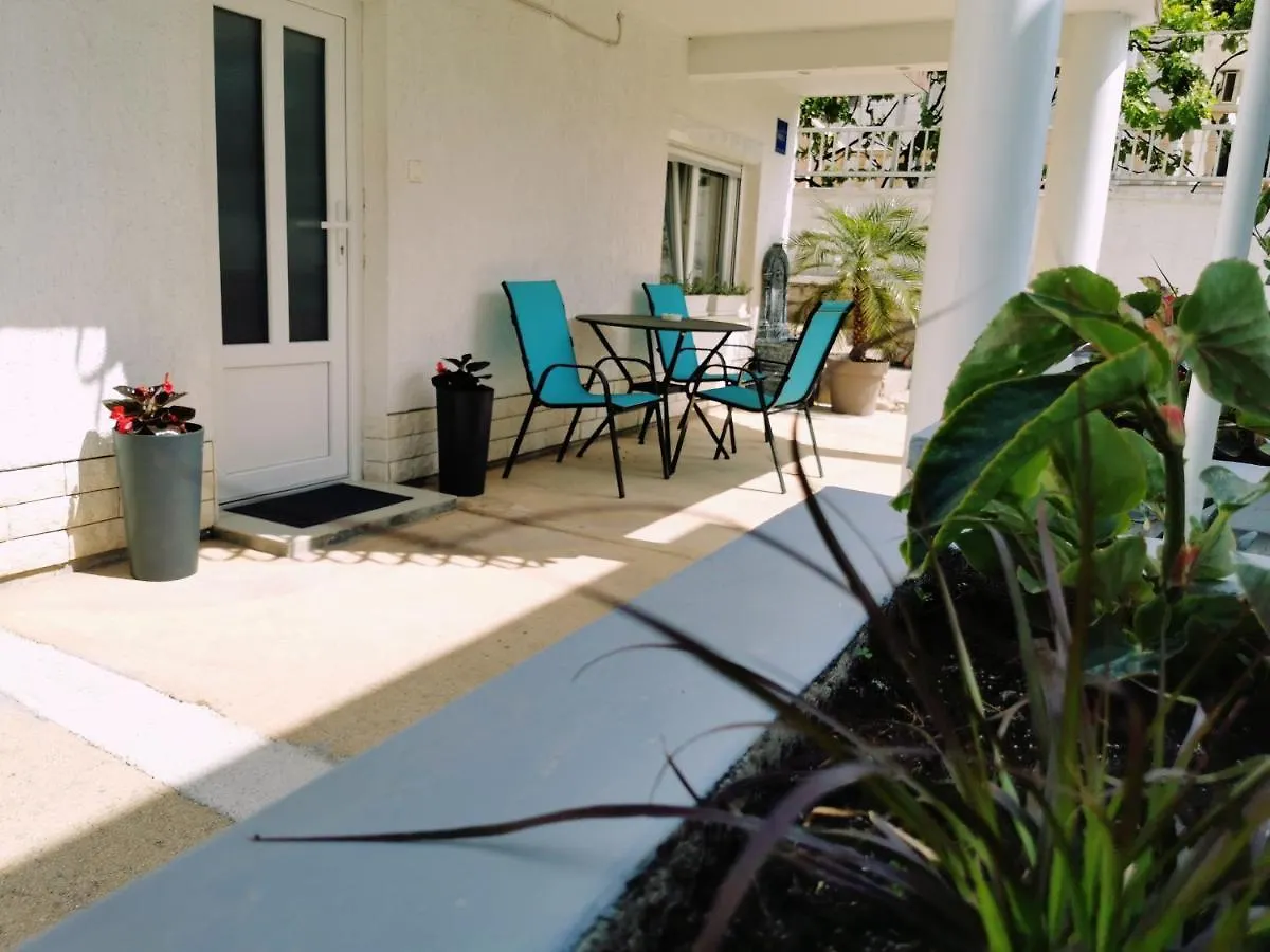 Apartments Lino Selce Croatia