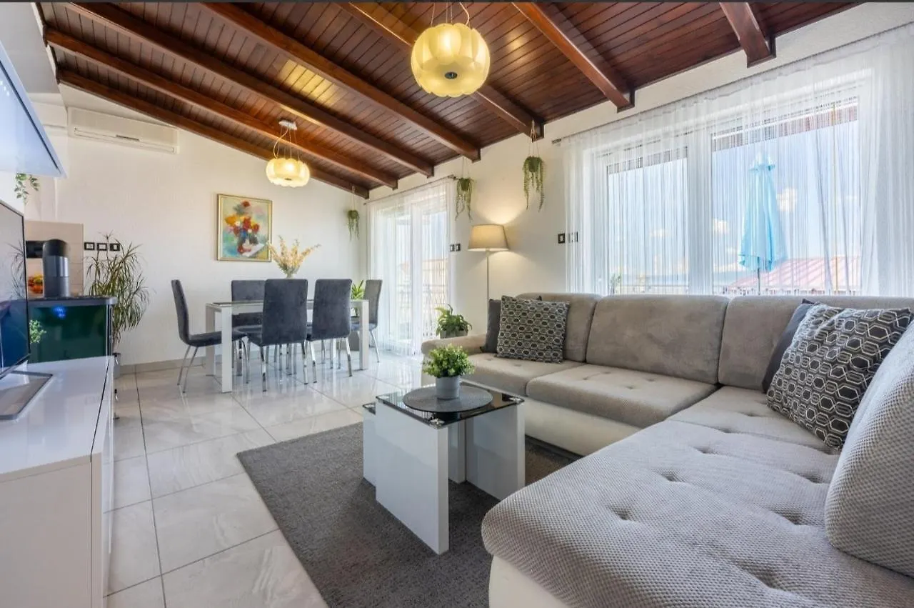 Apartments Lino Selce